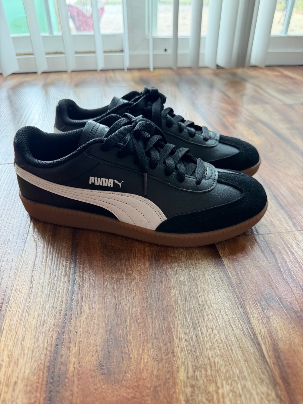 Puma Men’s Black Sneakers with White Formstrip and Gum Sole
